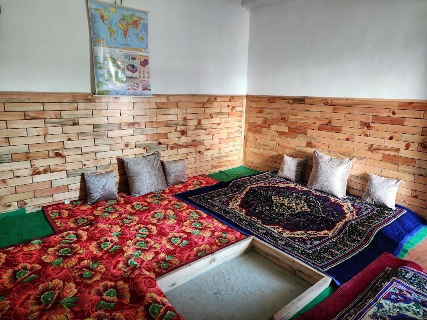 Safarnama Retreat Homestay - All Rooms With Mountain View กัลป์ ภายนอก รูปภาพ