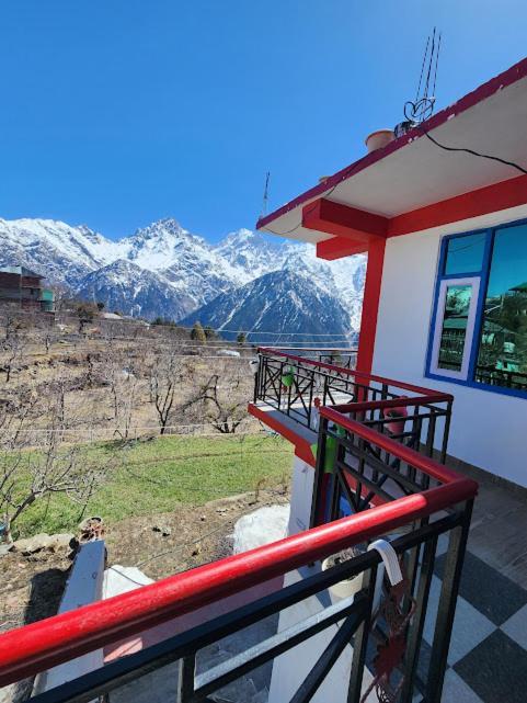 Safarnama Retreat Homestay - All Rooms With Mountain View กัลป์ ภายนอก รูปภาพ