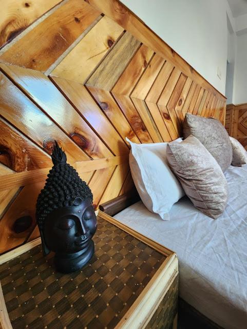 Safarnama Retreat Homestay - All Rooms With Mountain View กัลป์ ภายนอก รูปภาพ